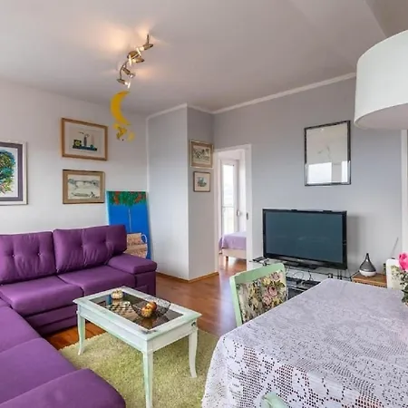 Apartment Daya - Bright & Open Split